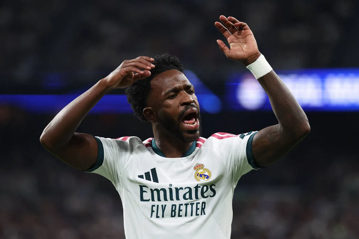 Vinicius Junior vive pior início de temporada pelo Real e preocupa Mourinho