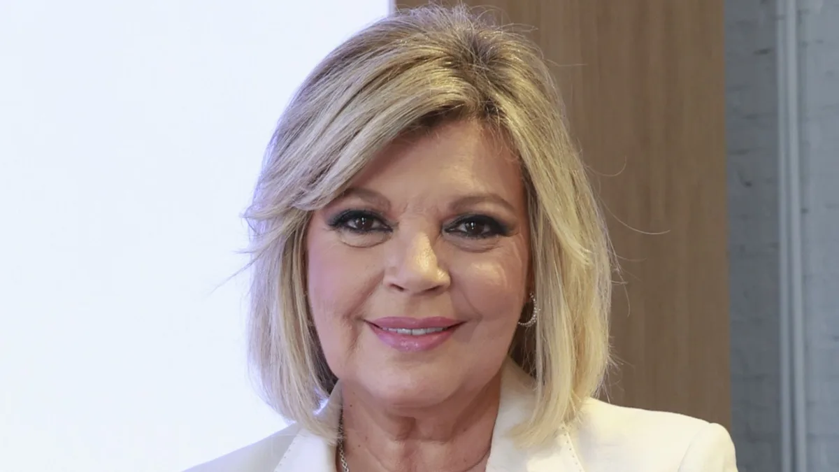Ser abuela joven, como Terelu, ante el segundo embarazo de una hija, según una psicóloga: "La alegría se multiplica al saber que sus nietos crecerán juntos"