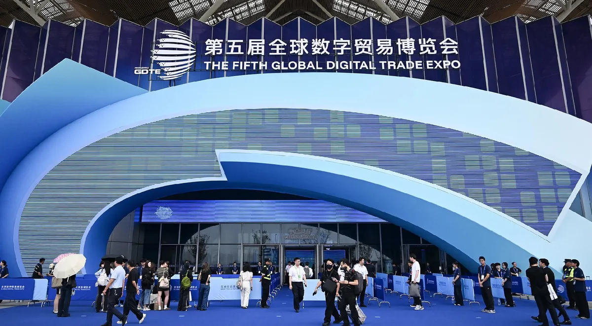 Premier Li Qiang says China to ease market access, boost digital trade