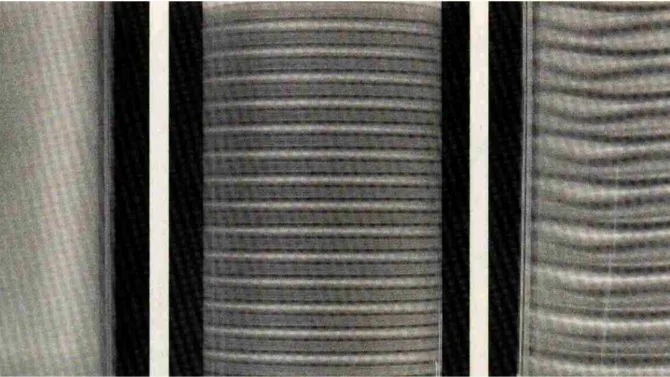 Fluides confinés en géométries planes, sphériques et cylindriques : émergence de symétries remarquables.