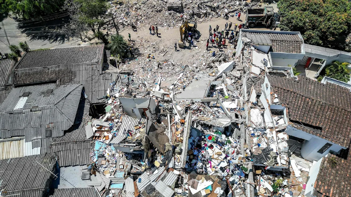 Colombia quake death toll hits 281 as hopes for survivors fade