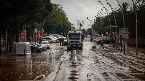El Mediterráneo afronta otro día bajo la amenaza de Adam: avisos rojos y hasta 400 litros de lluvia