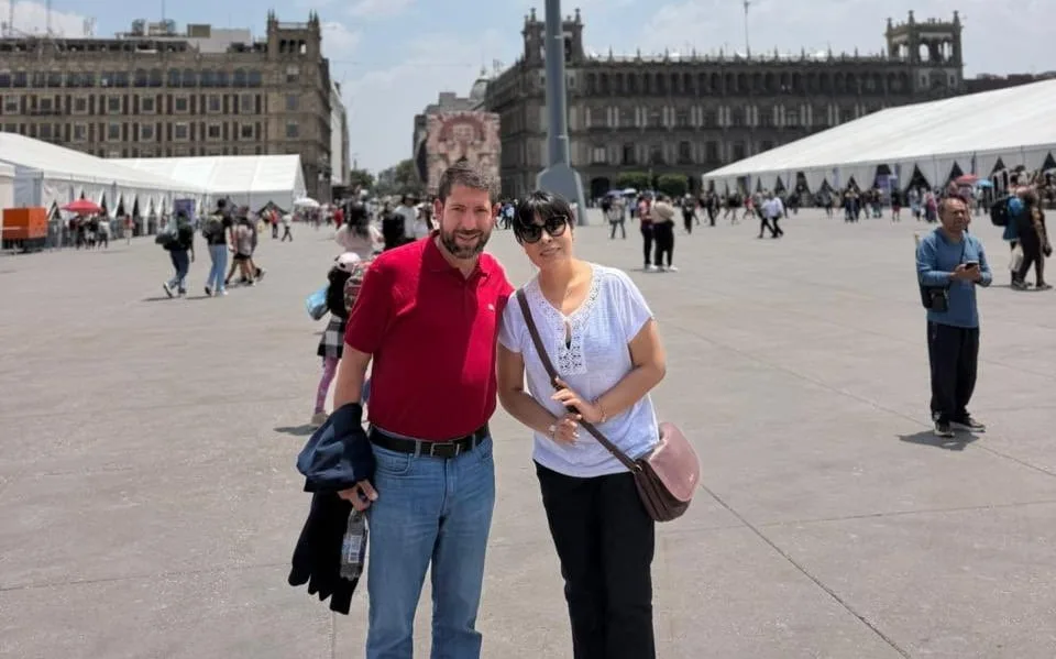 Betssy Chávez reaparece de paseo en México junto a su abogado a 10 días de recibir salvoconducto