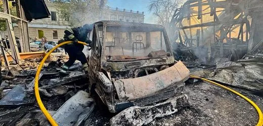 Ukraine: Tote und viele Verletzte nach russischem Angriff auf Einkaufszentrum