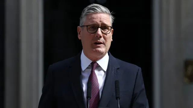 Keir Starmer renuncia ao mandato de deputado: "É o momento certo"