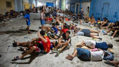 El Gobierno habilita cuatro espacios en Ceuta para albergar a 1.500 migrantes de forma "temporal y extraordinaria"