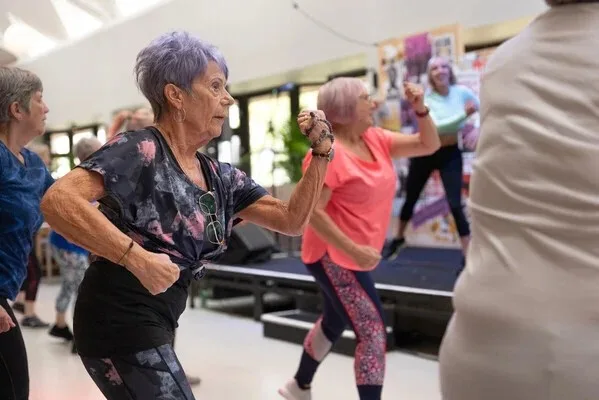 Marcas de moda fitness falham em atrair consumidores mais velhos