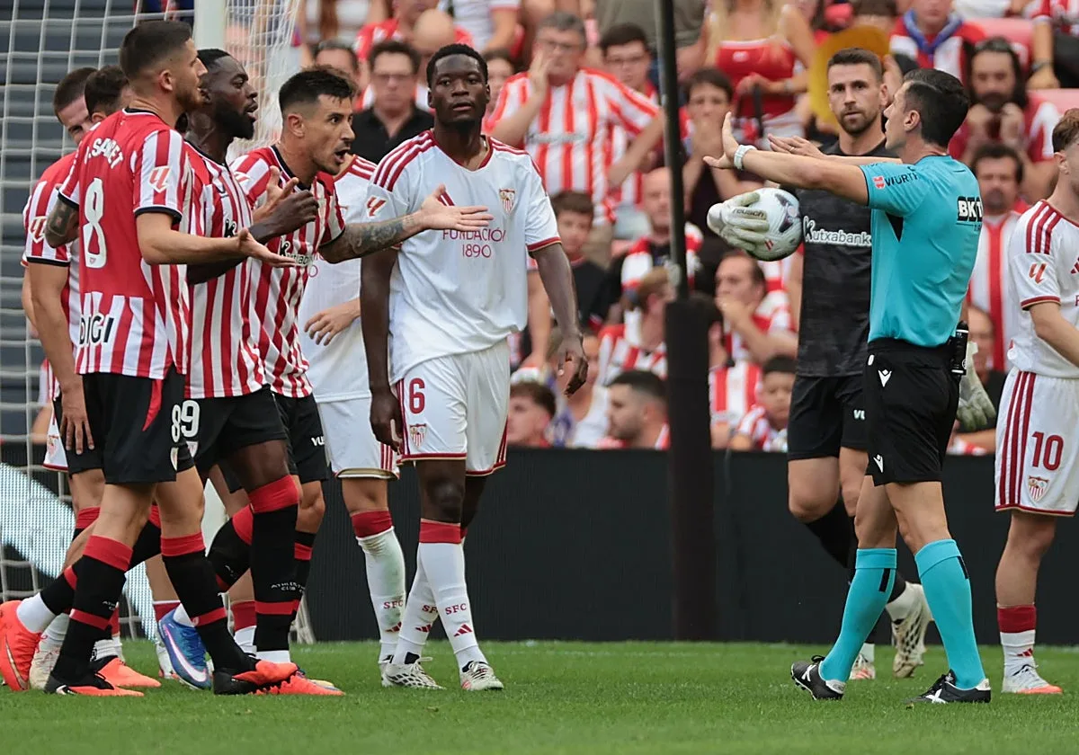 El CTA corrige a Soto Grado y al VAR del Athletic - Sevilla FC: no debió expulsar a Yuri