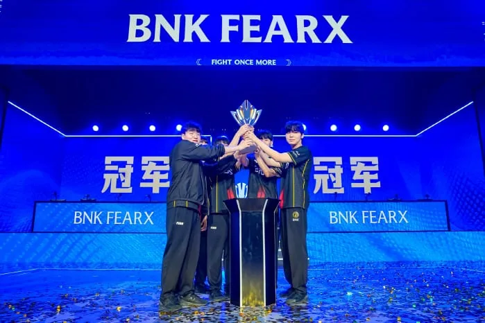 BNK 피어엑스, 중국 WE 꺾고 2026 데마시아컵 우승…2년 연속 국제대회 정상