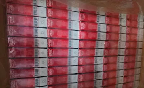 Aduanas y Semar aseguran 5.8 millones de cigarros apócrifos en el AICM; eran provenientes de Singapur y Sri Lanka