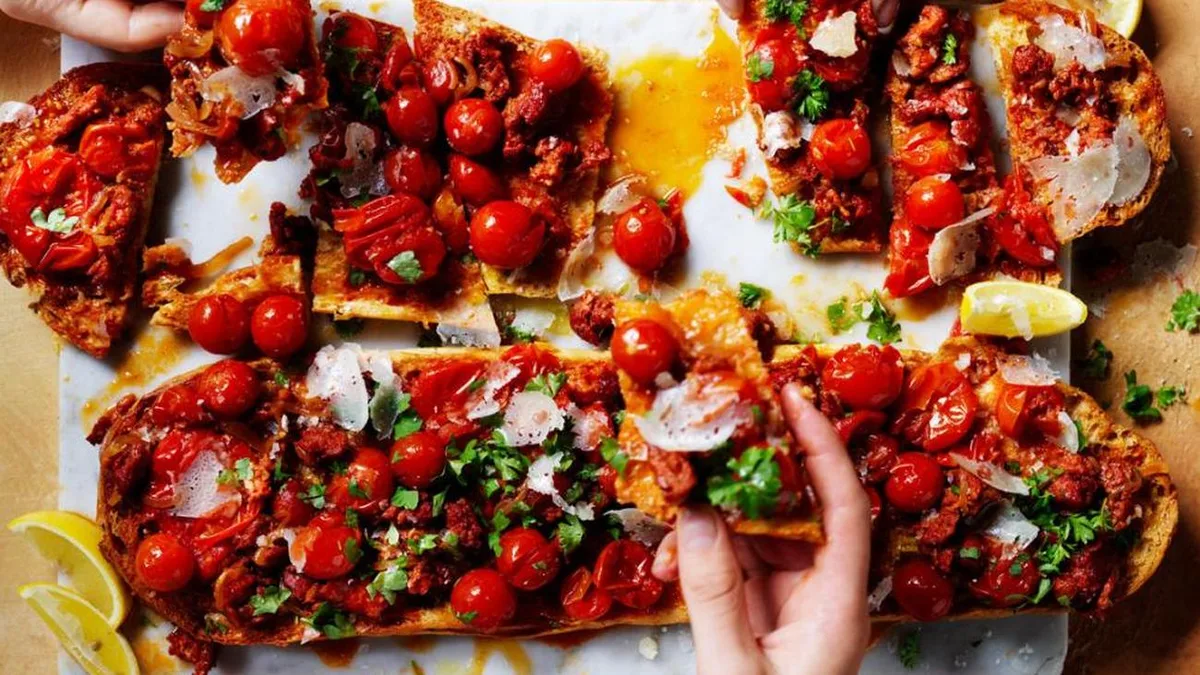 Tomaten-Knoblauch-Brot mit Chorizo: Tip-top, dieser Tapa!