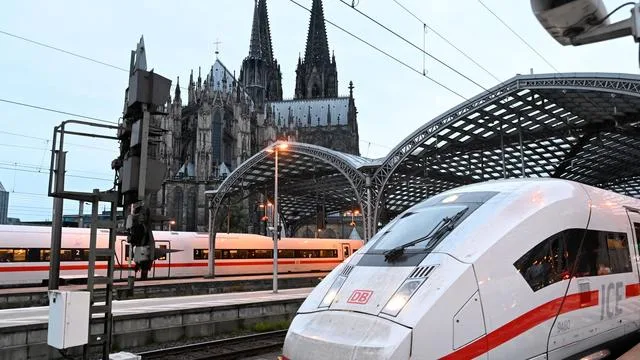 Großeinsatz: Rauchentwicklung am Kölner Hauptbahnhof