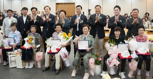 평생 제주바다 누빈 해녀들 물질 내려놓다