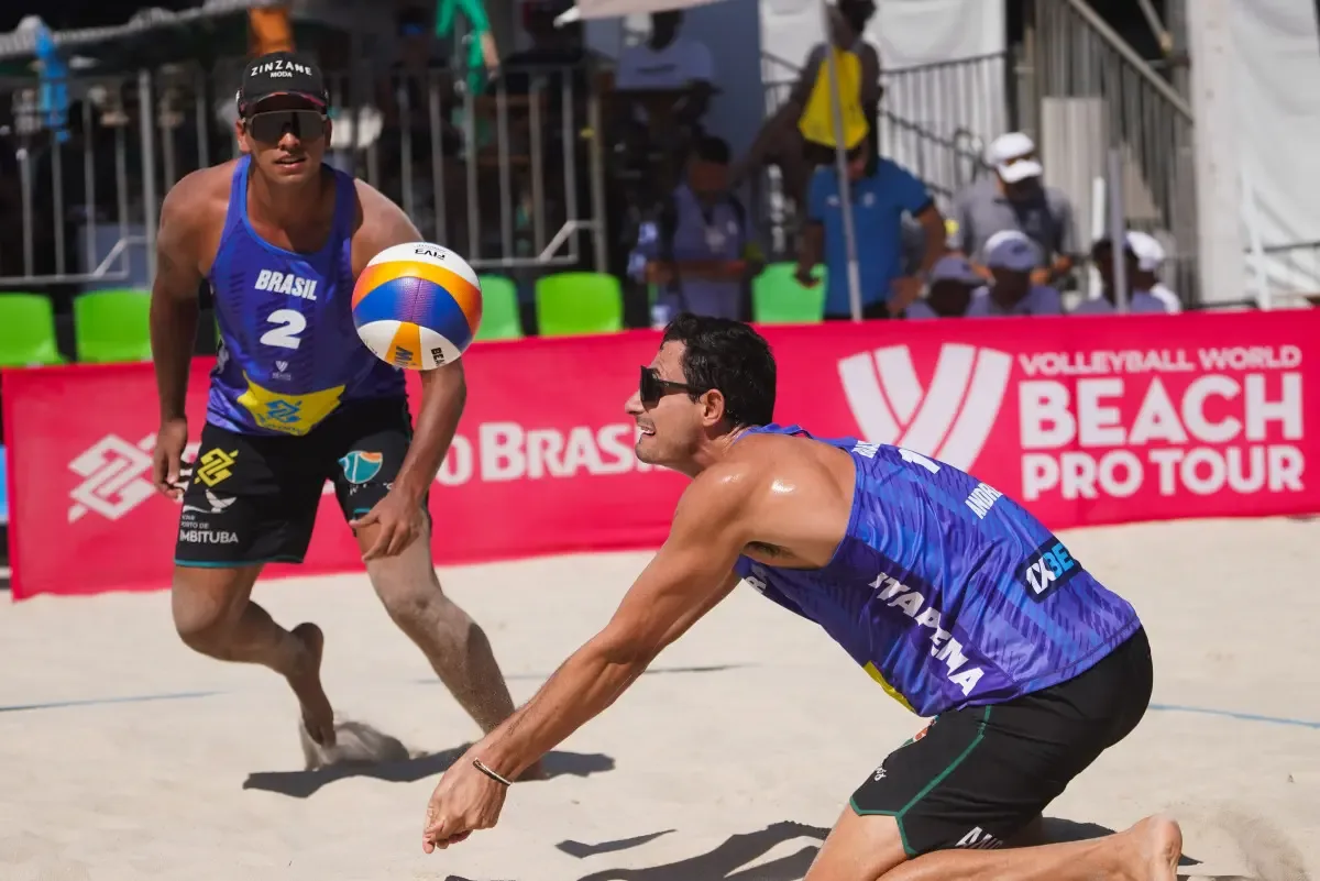 André Stein disputa Sul-Americano de vôlei de praia e foca em mais uma olimpíada
