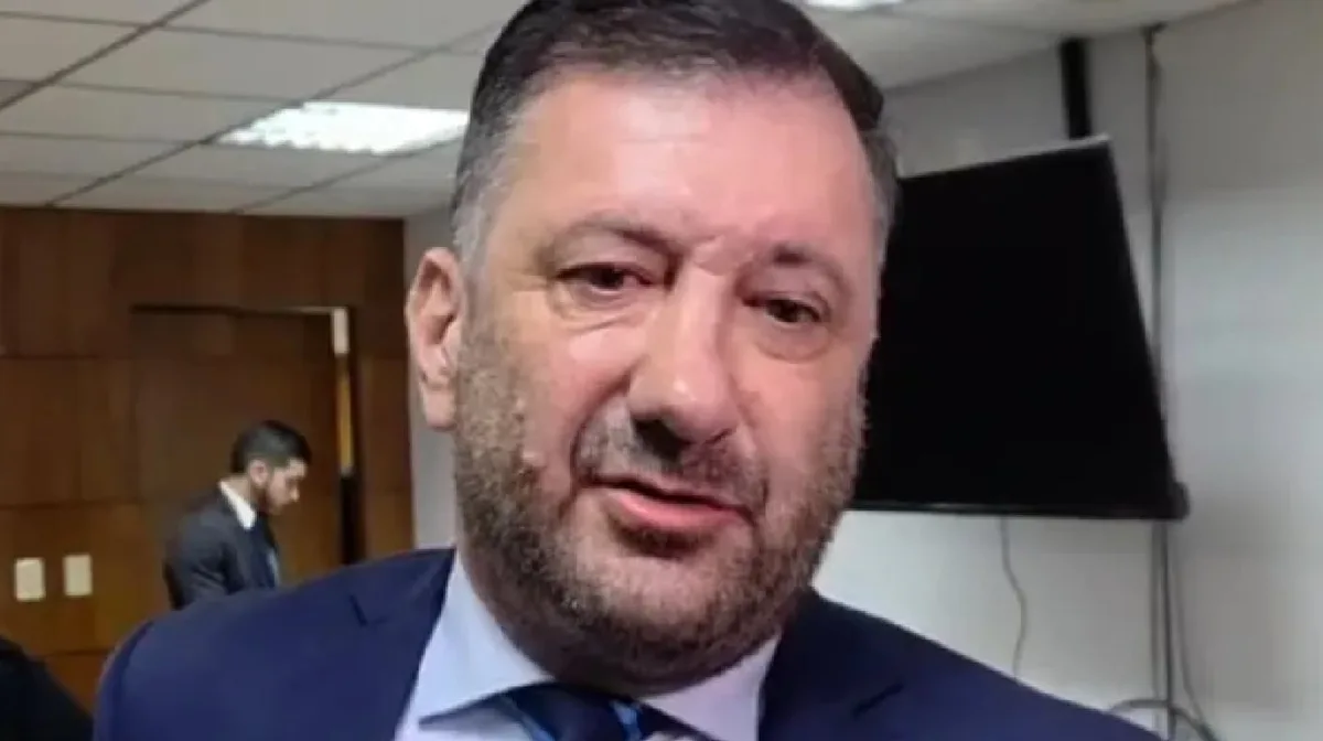 Avanza la causa por lavado de activos contra Edgardo Kueider: la Justicia paraguaya comenzó a analizar varios dispositivos