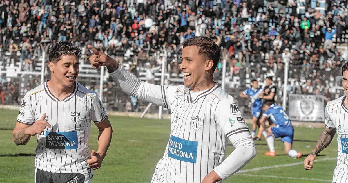 Cipolletti quedó segundo y va contra Sol de América de Formosa: define de local y con ventaja deportiva