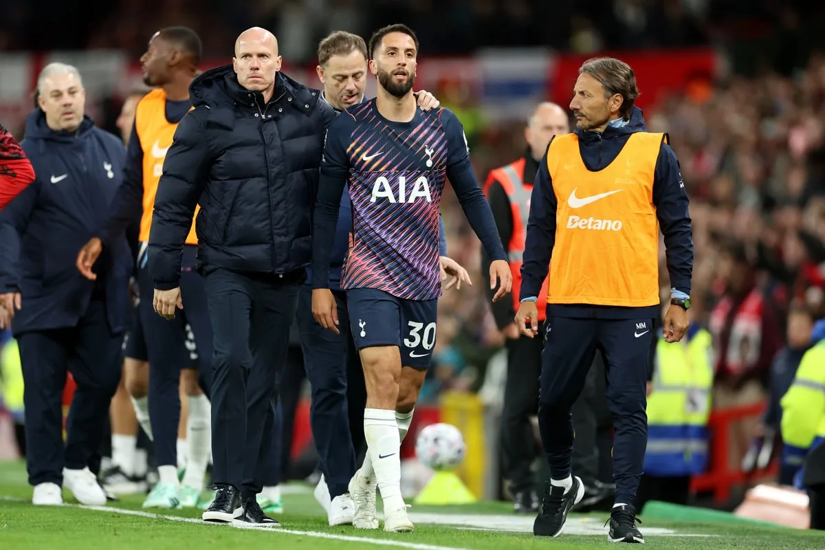 Roberto De Zerbi reveals bizarre reaction to Rodrigo Bentancur red card in Tottenham draw