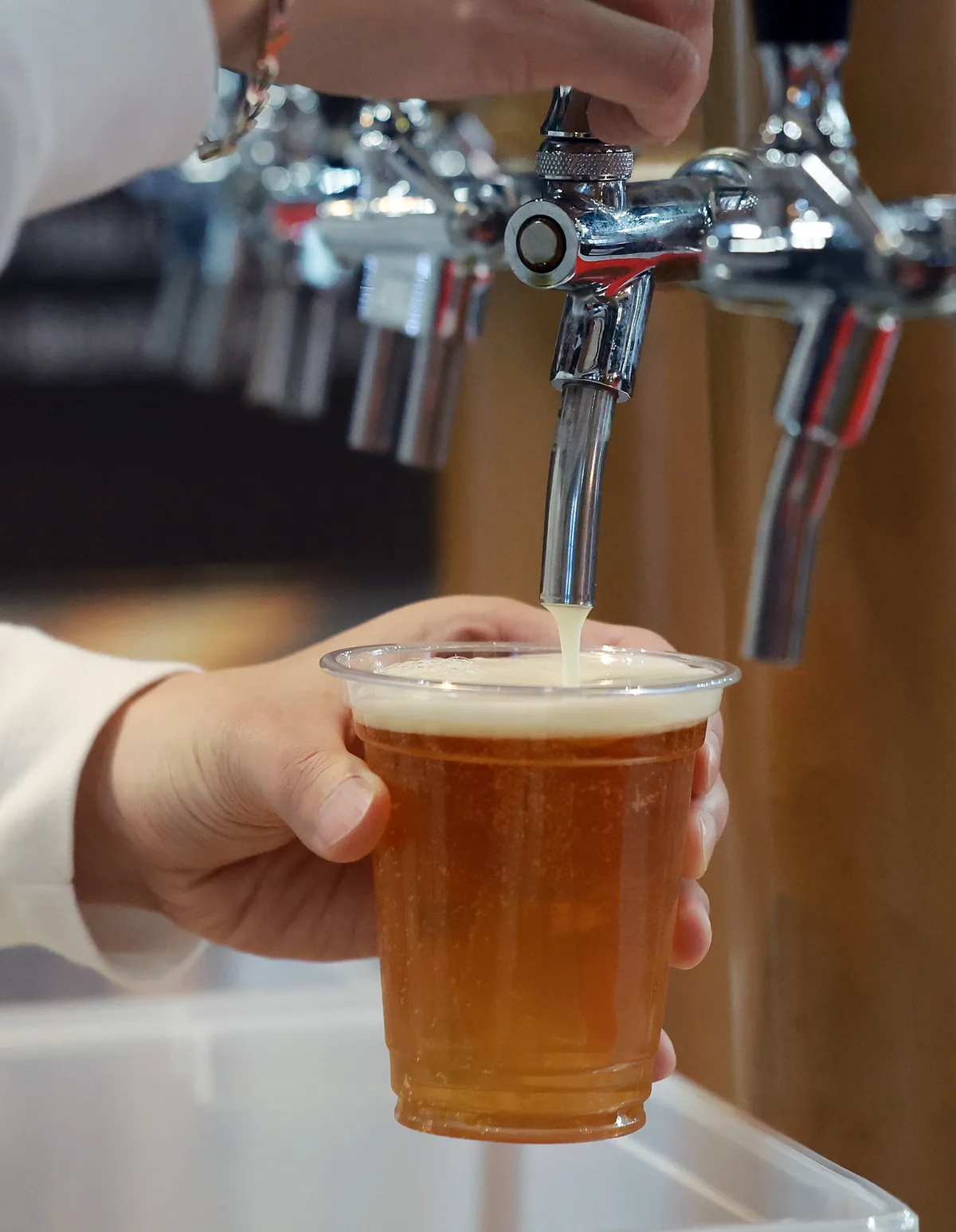 생맥주 한 잔에 1000원씩 오를 수도…‘세금 20% 감면’ 올해 종료