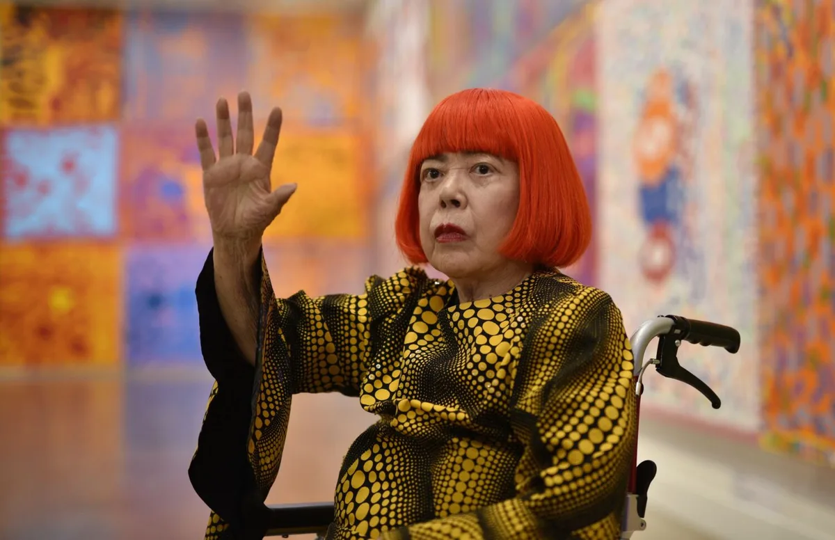 Pintou o infinito: adeus, Yayoi Kusama