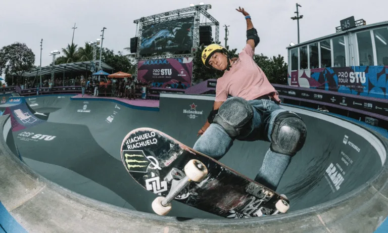 Chuva adia semifinal e brasileiros aguardam vagas no Mundial de Skate