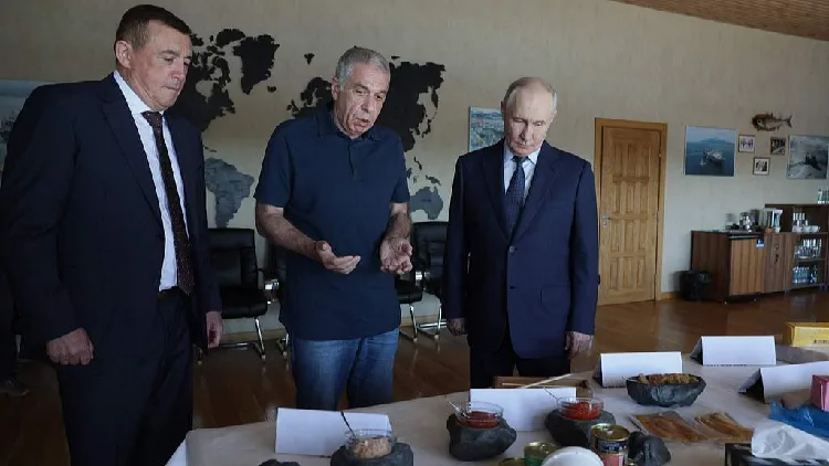 Russian experts: Japan's militarization hardens Moscow's stance