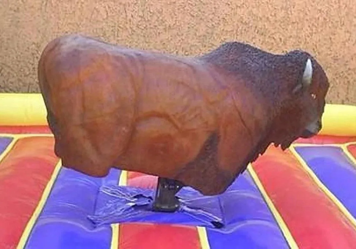 Un trabajador sufre un aplastamiento en una pierna con un toro mecánico en Villanueva de los Infantes