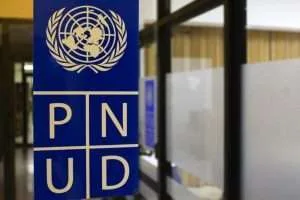 Pobreza multidimensional global aumentó por primera vez desde 2010