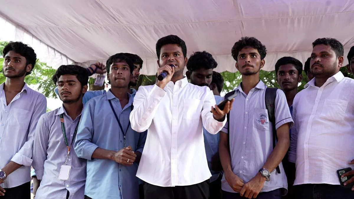 Cockroach Janta Party backs polytechnic students’ protest in Hyderabad, seeks withdrawal of GO 97