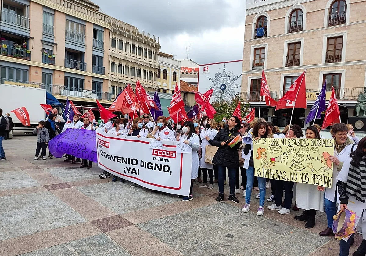 CCOO no descarta movilizaciones en septiembre por el bloqueo del convenio de ayuda a domicilio de Ciudad Real