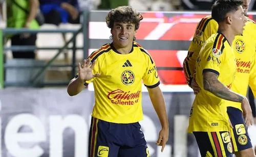 Carlos Álvarez se estrena como goleador con el América; así fue su primer tanto con las Águilas