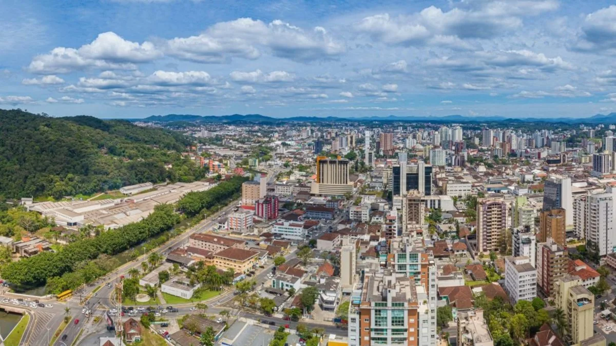 Projeto de lei em Joinville facilita pagamento de taxa para empresas; entenda