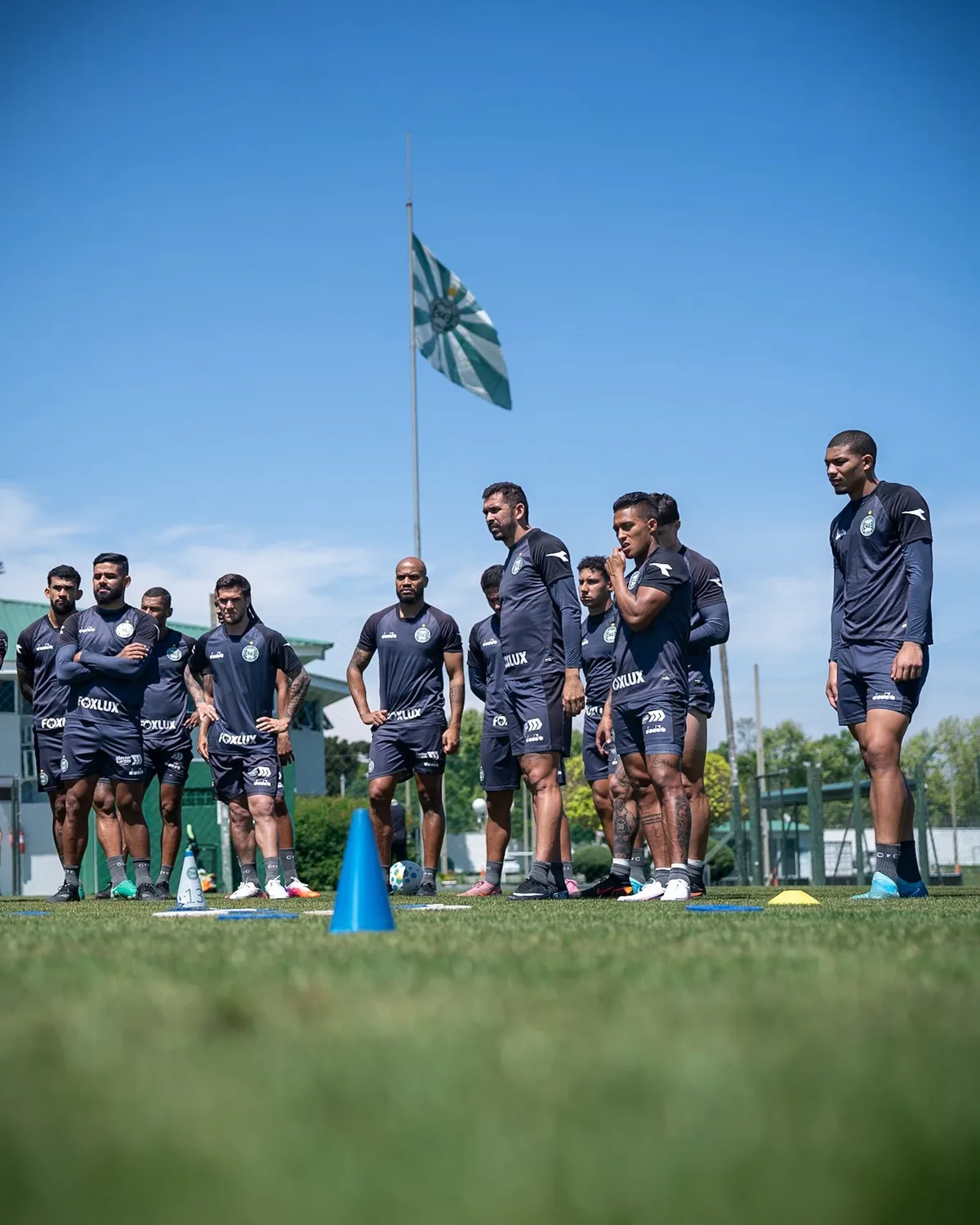 Casos recentes de queda reforçam alerta para o Coritiba no Brasileirão