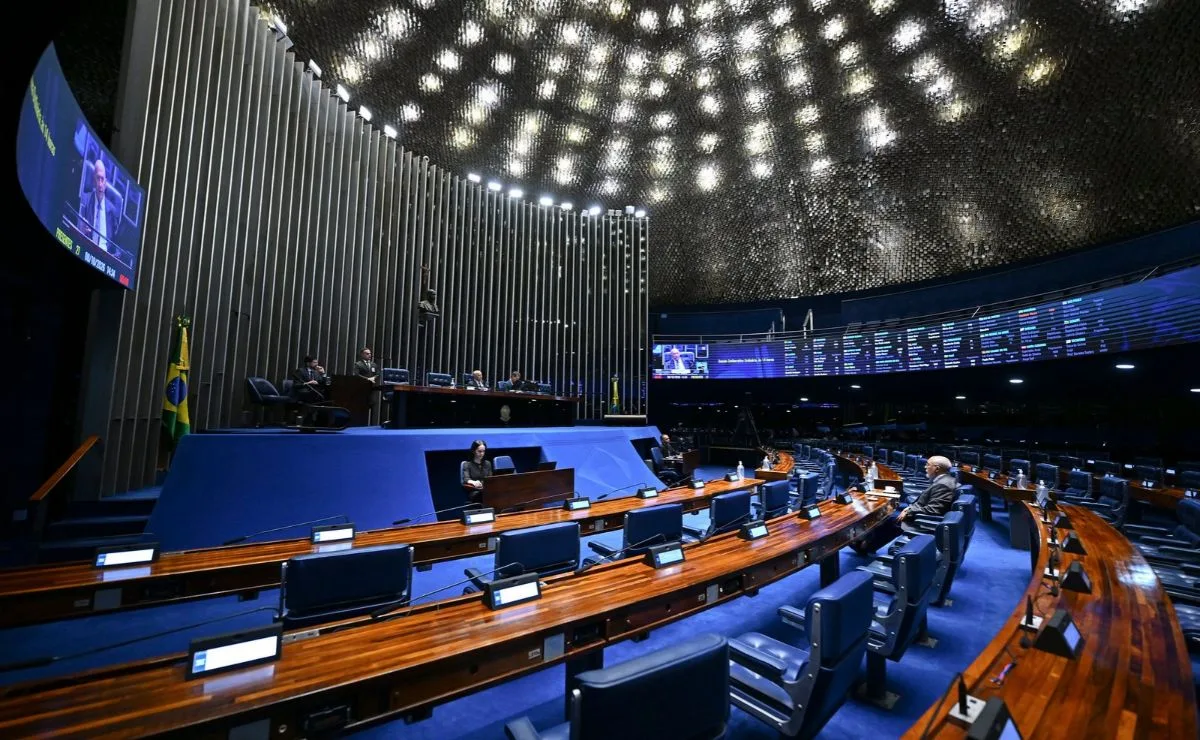 Senado aprova PEC do fim da escala 6×1 e prevê redução da jornada de trabalho