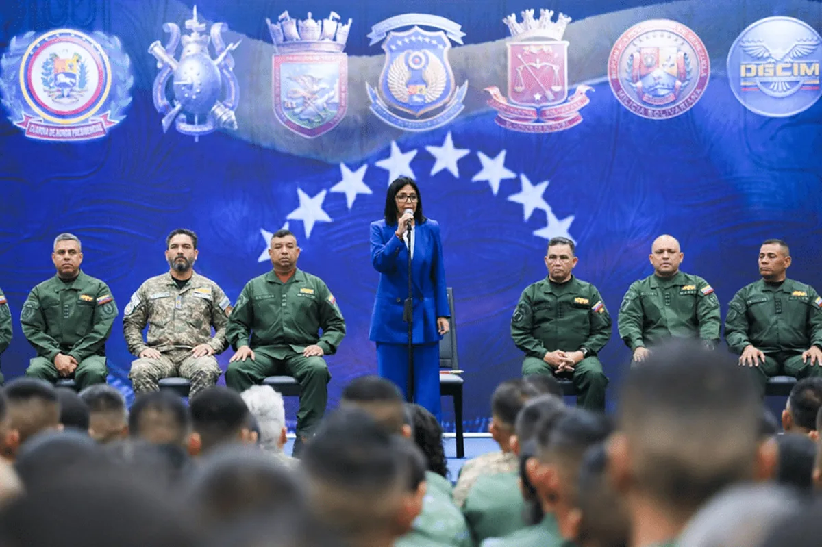 ¿Qué se sabe de la reestructuración militar impulsada por Delcy Rodríguez tras la captura de Nicolás Maduro?