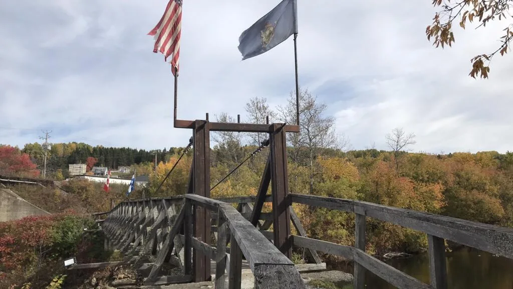 États-Unis-Canada: deux pays, un système, sous la menace