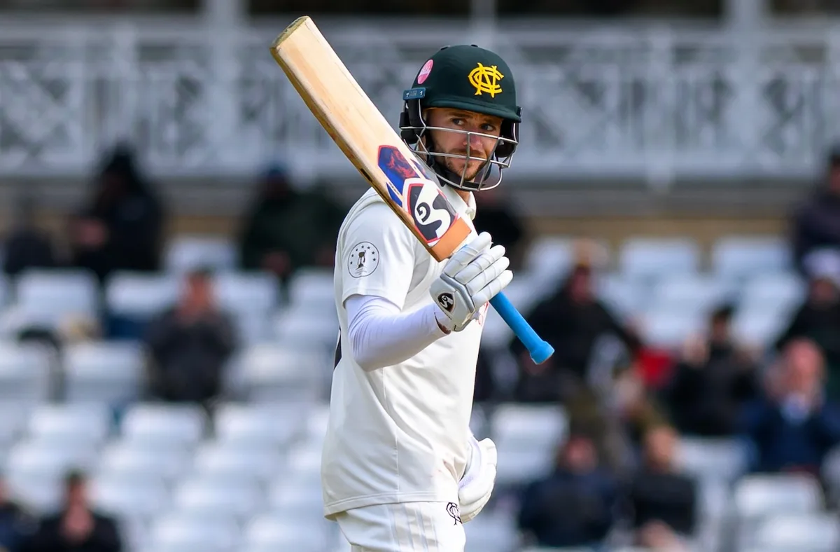 Clarke century keeps Notts moving in key title clash