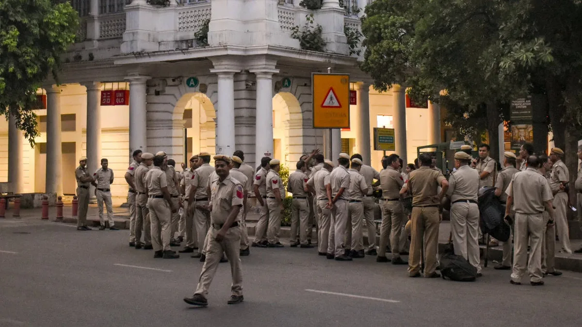 6,000 cops, 200 CAPF companies, 21 roads facing curbs: Delhi gears up for CJP march