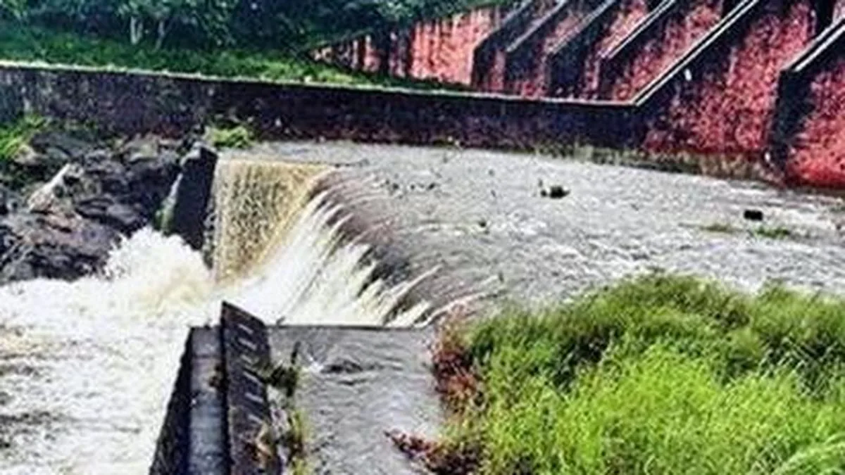 Water level in Mullaperiyar dam stands at 116.75 feet