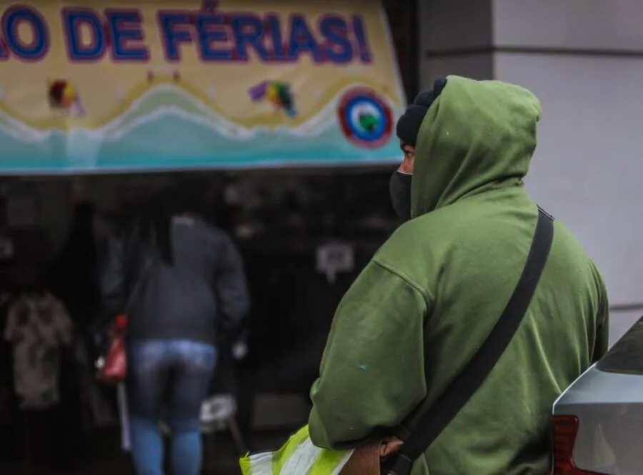 Friagem chega à noite e derruba temperatura para 18°C em Rio Branco
