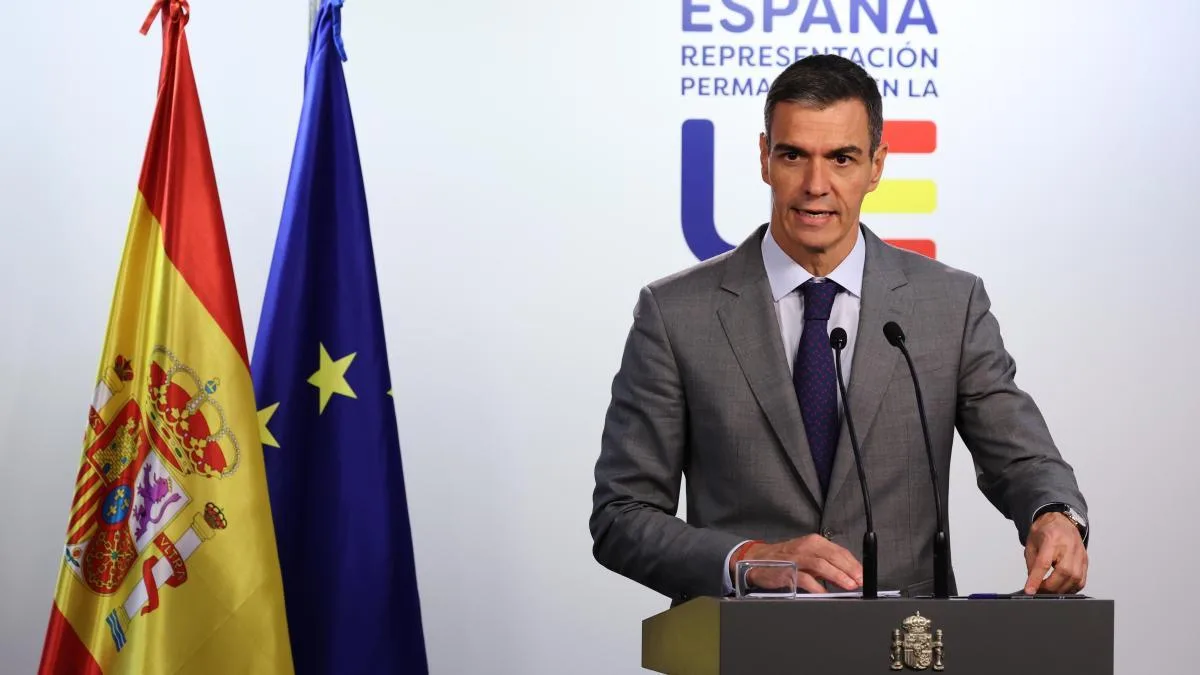 Sánchez quita hierro a las críticas europeas a su regularización: “Una cosa es el discurso, otra la realidad”