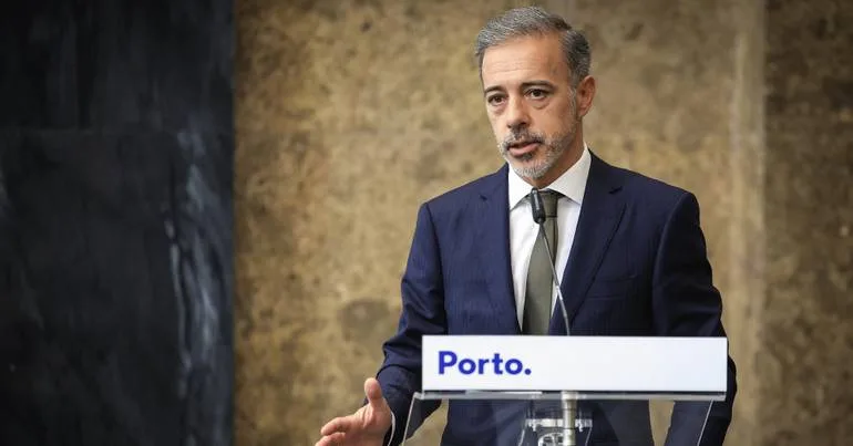 Porto. Câmara encerra Viaduto de Grijó onde vivem sem-abrigo