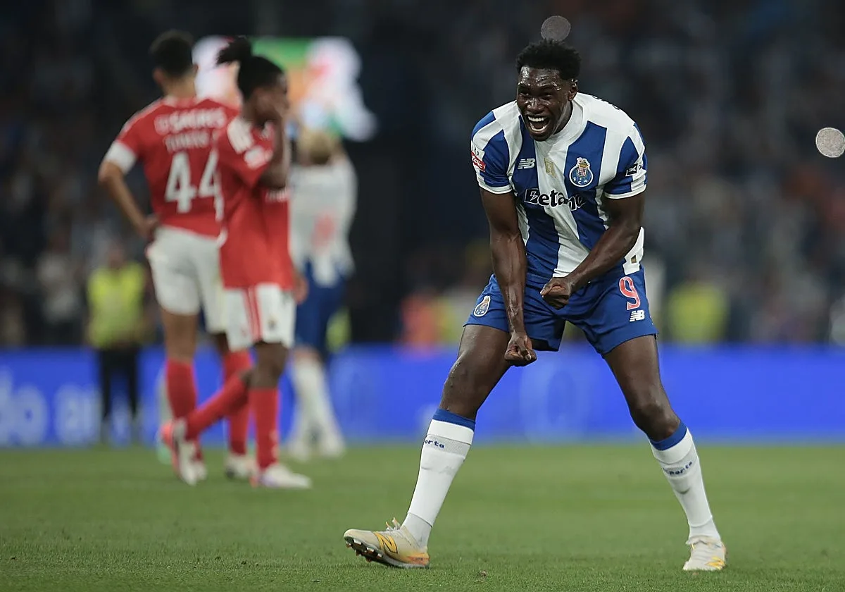 Samu Aghehowa vuelve a jugar con el Oporto, próximo rival del Betis en la Champions League, 223 días después