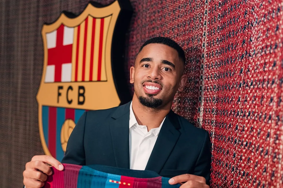 Gabriel Jesus revela conversa com Raphinha e que teve diminuição salarial