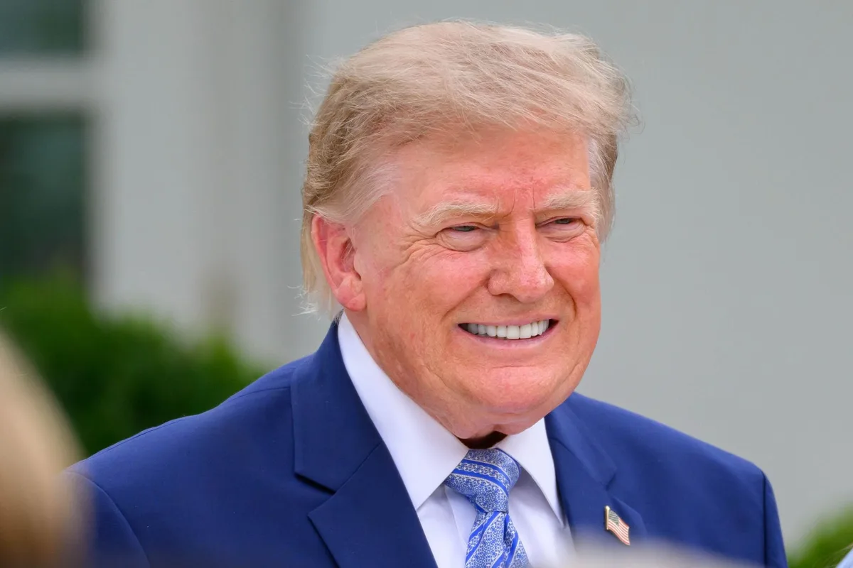 Trump envía un mensaje a Irán y dice que el estrecho de Ormuz debería llevar su nombre
