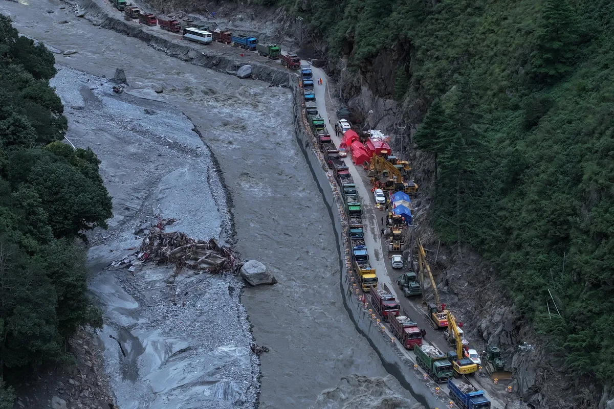 Hopes of finding survivors dim a week after Nepal flood