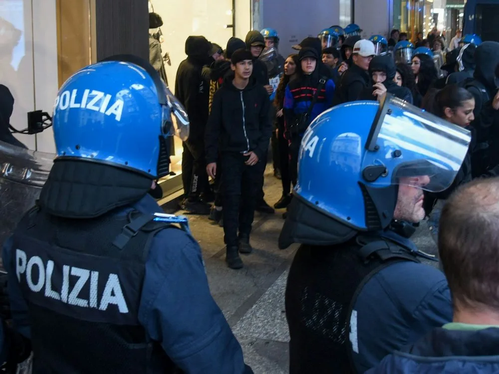 Italien: Gewaltsame Ausschreitungen in Mailand: 160 Festnahmen