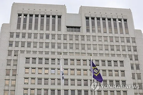 서울법대 76학번 법조인 27명 "靑 대법관 재제청 요구는 부당"