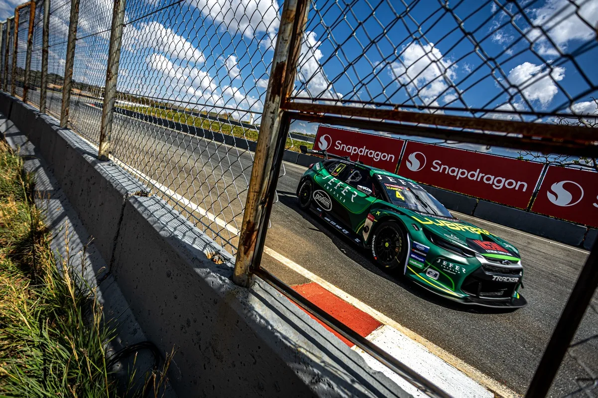 Julio Campos volta a Cascavel em busca de pontos importantes na reta final da Stock Car