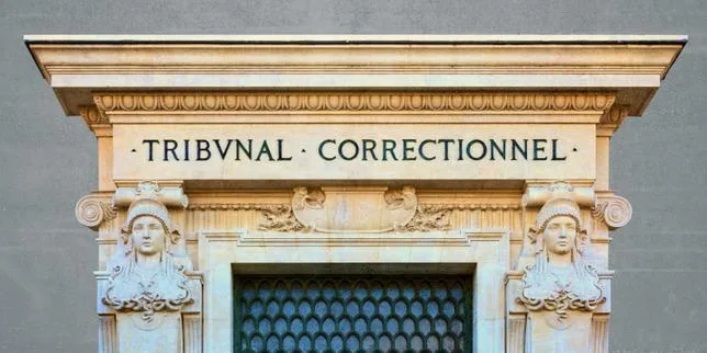 Un retraité condamné à 15 mois de prison avec sursis pour avoir menacé des enfants avec une carabine en les traitant de « sales nègres » et « sales arabes »