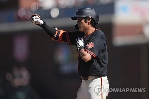 이정후, MLB 애리조나와 DH 1차전 멀티히트…2차전서는 쐐기타(종합)